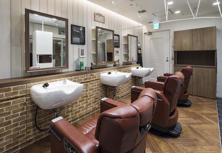 横濱barber Narita Plus 神奈川県 美容室 理容室の設計 施工事例 タカラベルモント株式会社 サロン開業 経営情報サイト Tb Net